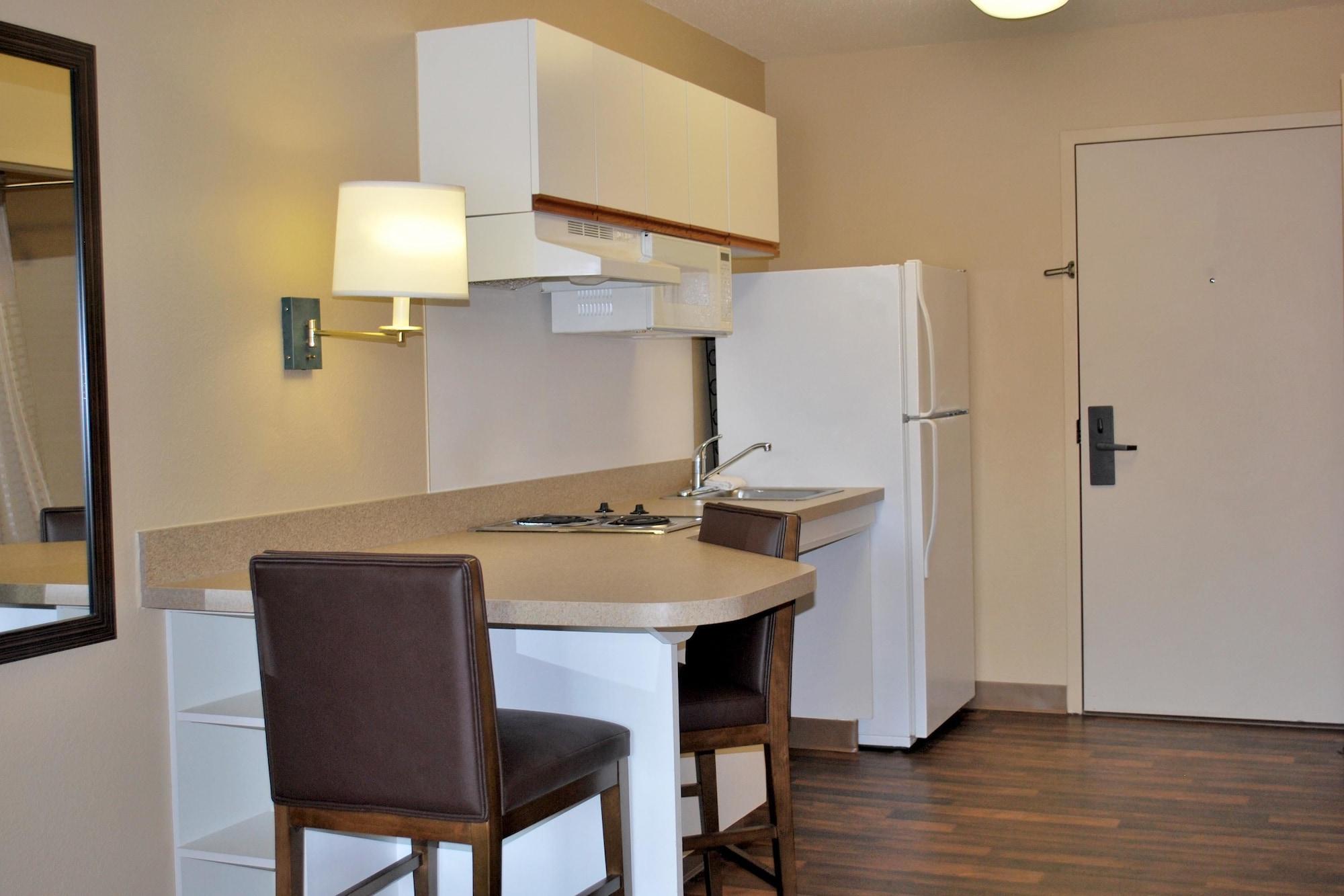 Extended Stay America Suites - St Louis - Westport - Central Maryland Heights Exterior photo