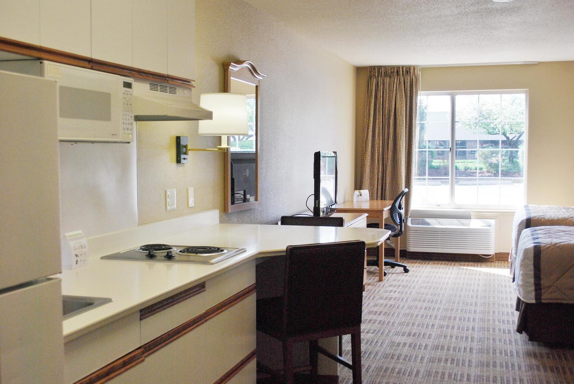 Extended Stay America Suites - St Louis - Westport - Central Maryland Heights Exterior photo